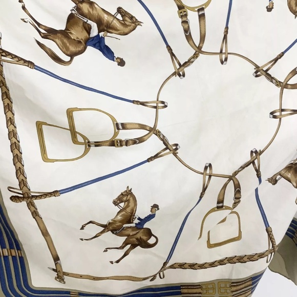 Celine Scarf 100% Silk 34X34 in - Picture 4 of 6